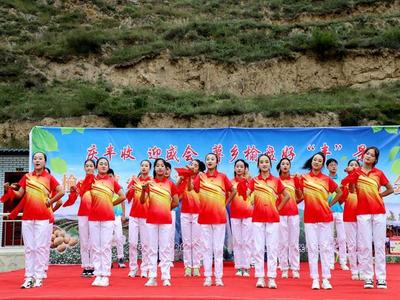 金秋碩果迎盛會，薯鄉榆盤慶豐收——記榆盤鎮農民文化活動暨農產品推介會演藝盛況